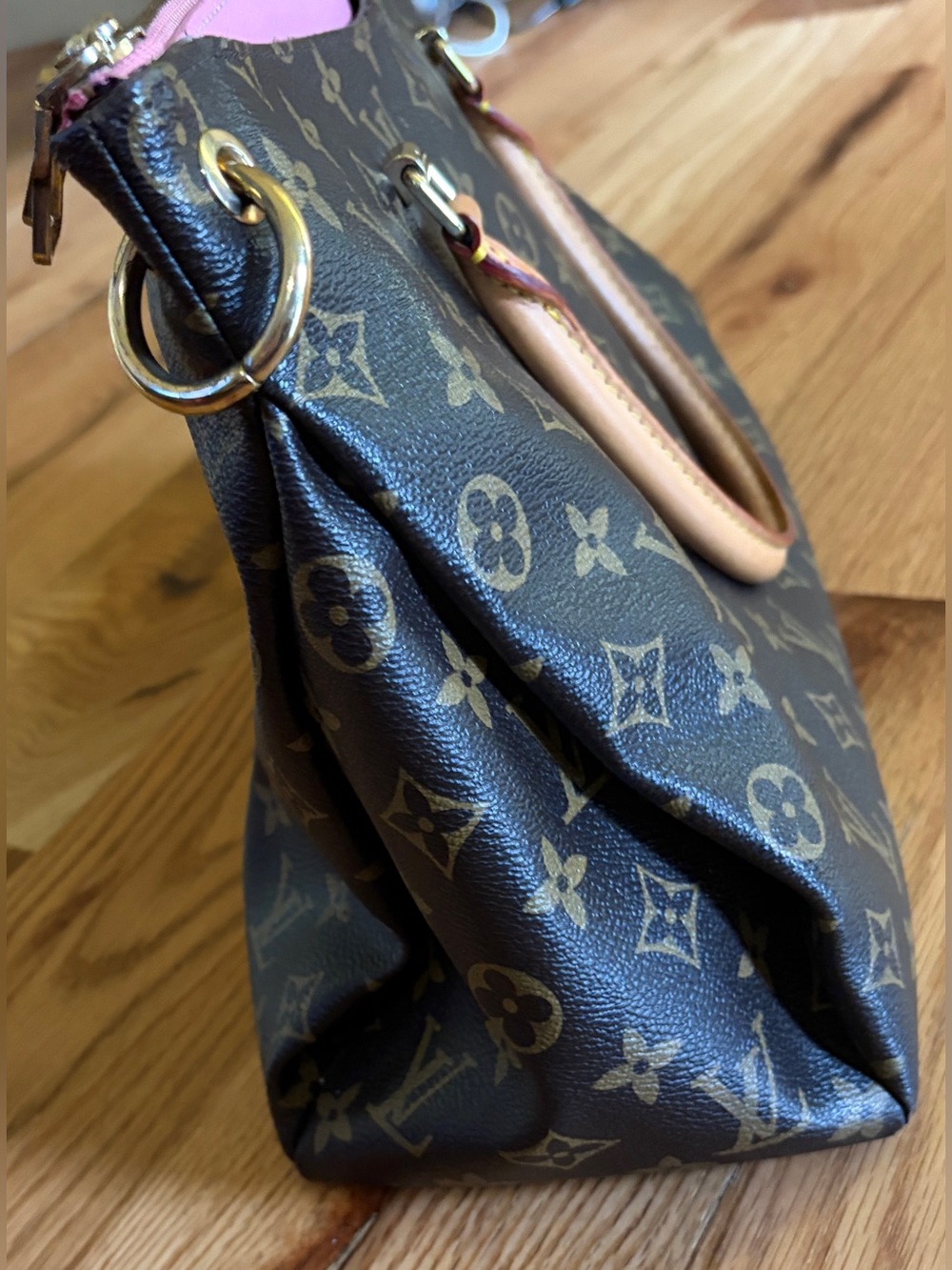 Louis Vuitton Monogram Tote with Pink Trim and Vachetta Handles - Picture 2 of 11